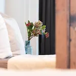 The Koburger Vh, Studio For Up To 4 With High Bed